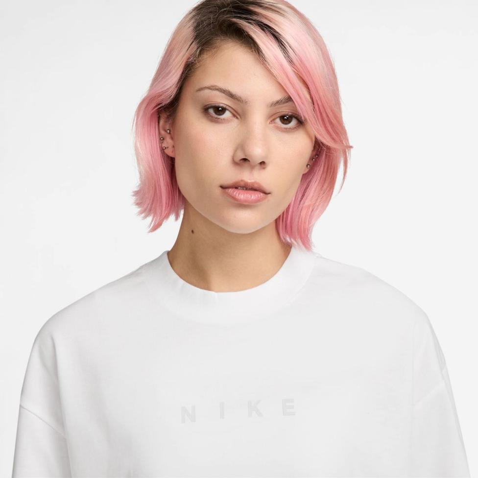 Outlet Жіноча футболка NIKE W NSW LUXE SS TEE BOXY HV4955-100_image_3