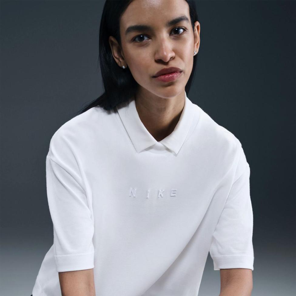 Outlet Жіноча футболка NIKE W NSW LUXE SS TEE BOXY HV4955-100_image_6