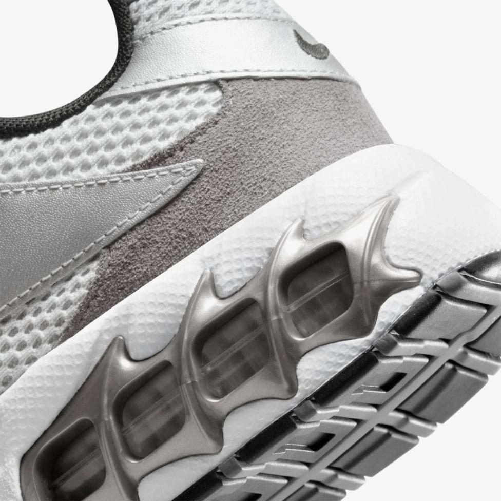 Outlet Женские кроссовки NIKE W ZOOM AIR FIRE DR7852-001_image_8