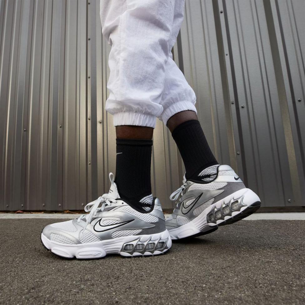 Outlet Женские кроссовки NIKE W ZOOM AIR FIRE DR7852-001_image_10