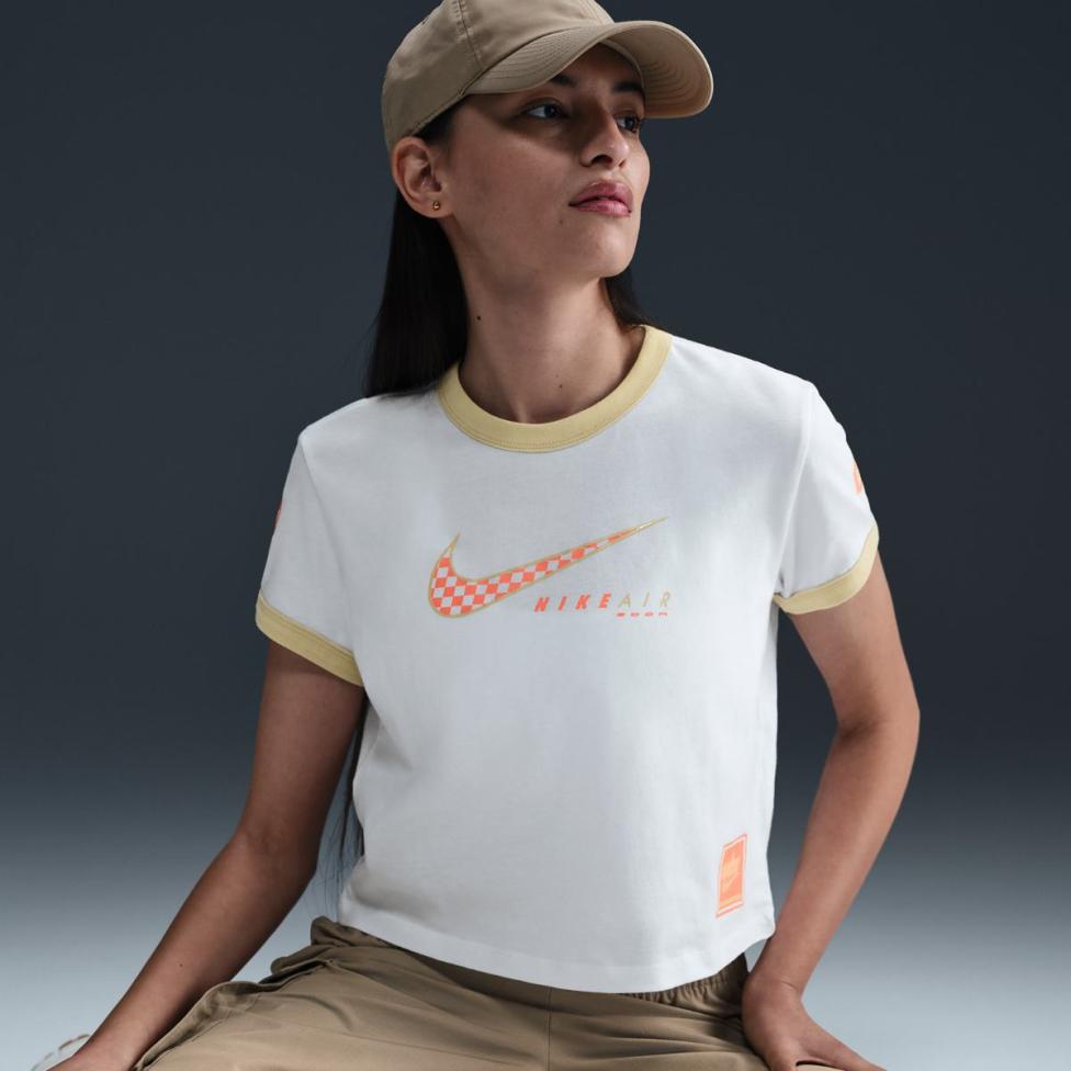 Outlet Жіноча футболка NIKE W NSW CLUB SS TEE MOTO RGR HQ1707-100_image_6