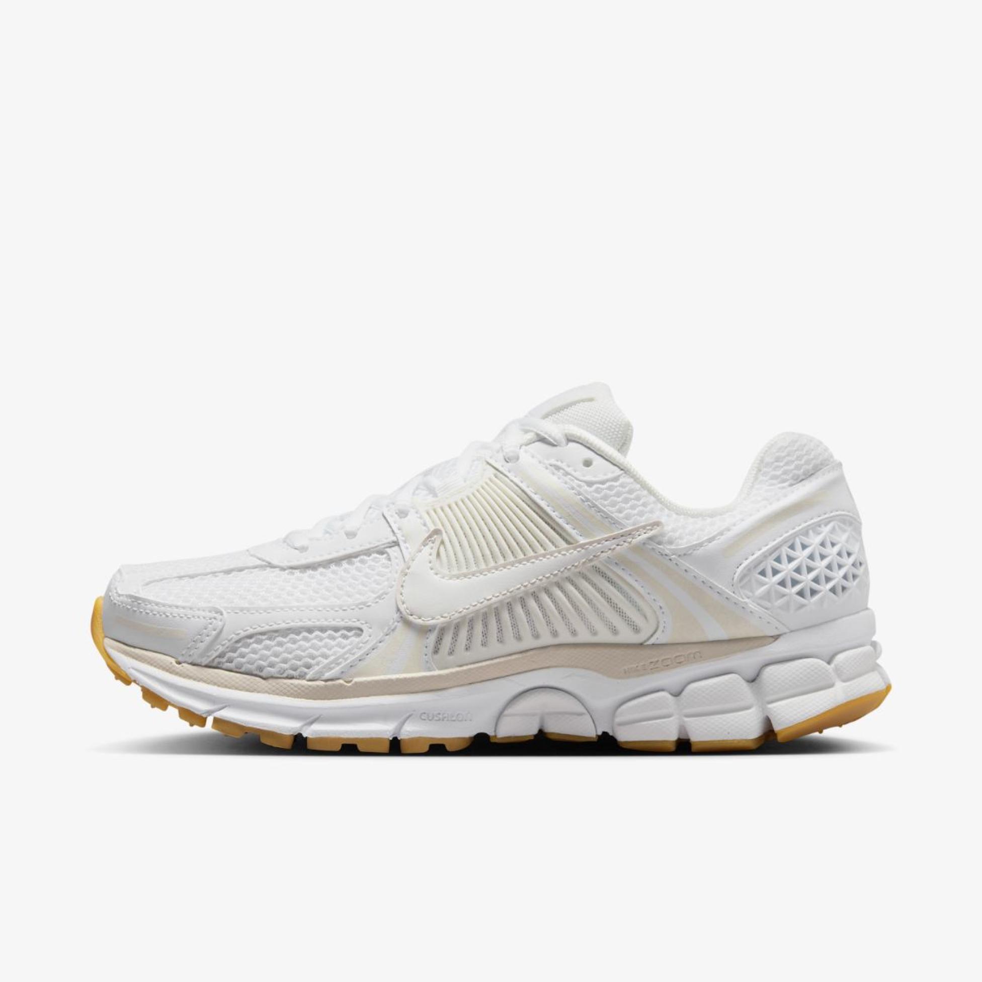 Outlet Жіночі кросівки NIKE W ZOOM VOMERO 5 FJ2028-104