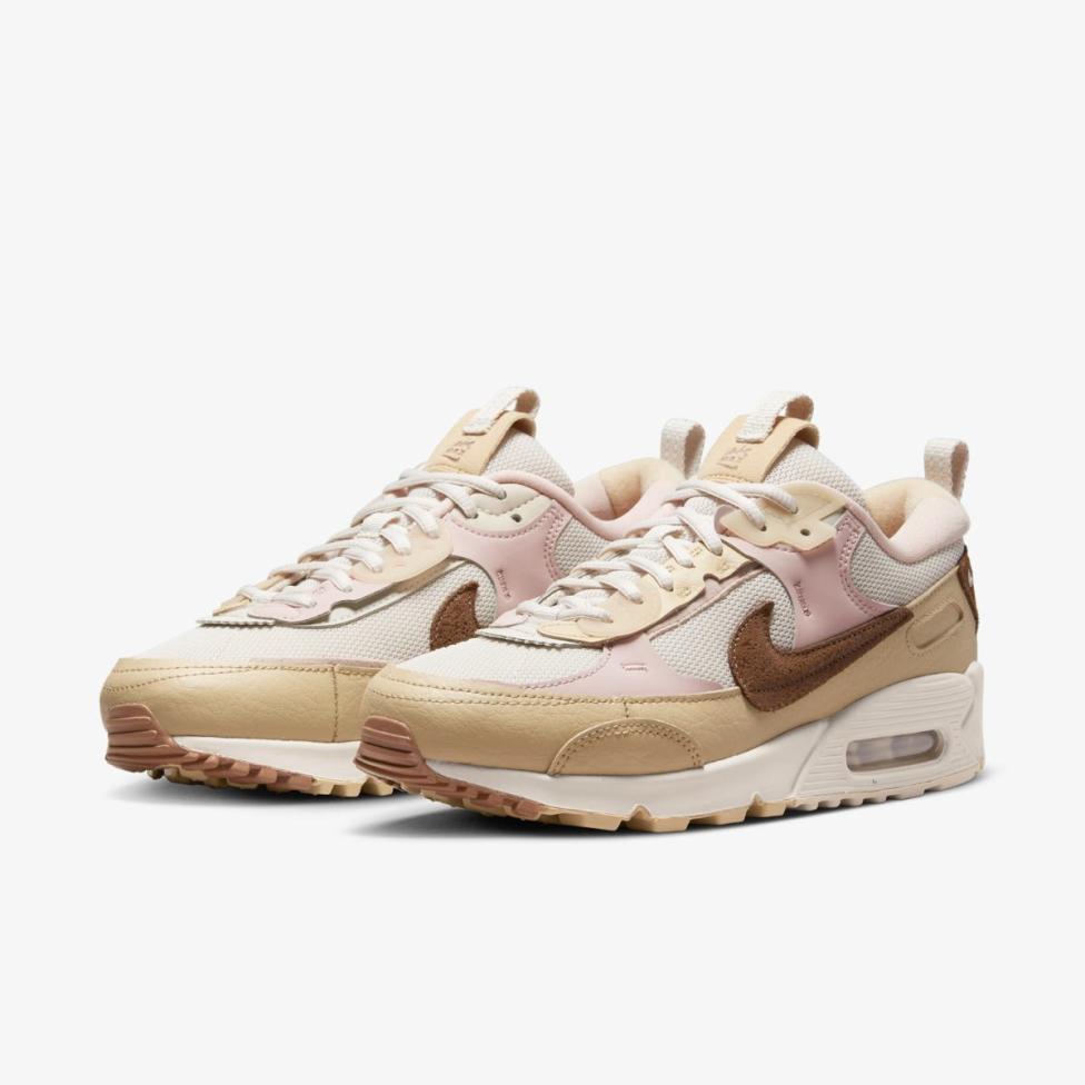 Outlet Женские кроссовки NIKE WMNS AIR MAX 90 FUTURA DZ4704-100_image_5