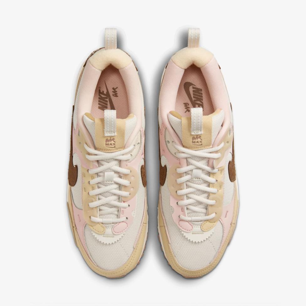 Outlet Женские кроссовки NIKE WMNS AIR MAX 90 FUTURA DZ4704-100_image_4
