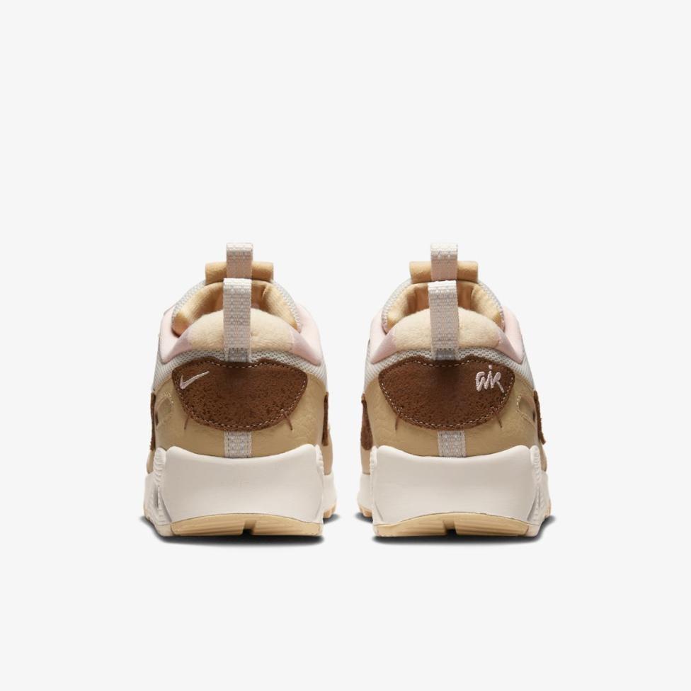 Outlet Женские кроссовки NIKE WMNS AIR MAX 90 FUTURA DZ4704-100_image_6
