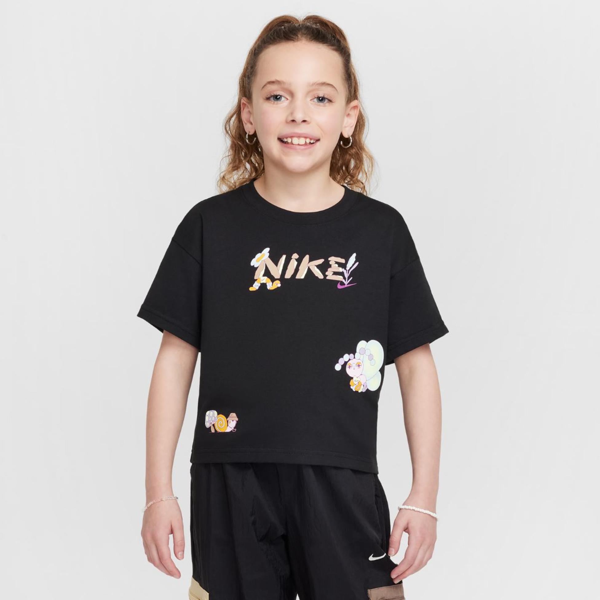 Outlet Дитяча футболка NIKE G NSW TEE SEASONAL STORY HQ2334-010