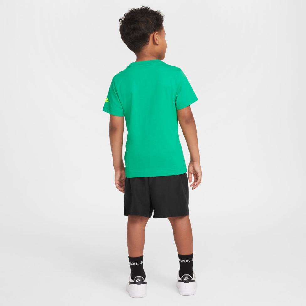 Outlet Дитячий набір: футболка, шорти NIKE NKB B NSW AYG W TAFFETA SHORT / NKB B NSW AYG W TAFFETA SHOR 86M991-023