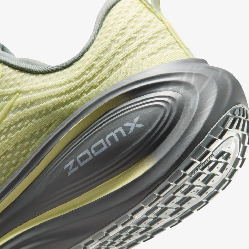 Outlet Жіночі кросівки NIKE W VOMERO PLUS SE IQ3440-751_image_8