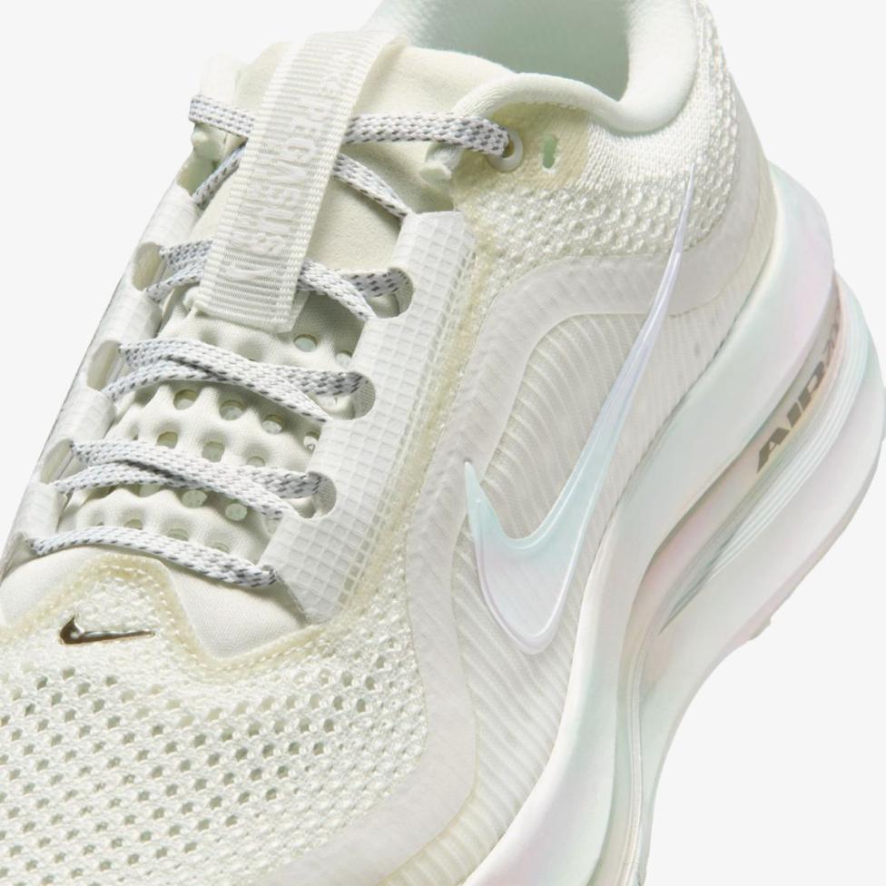 Outlet Жіночі кросівки NIKE W PEGASUS PREMIUM ESS IO9918-100_image_7