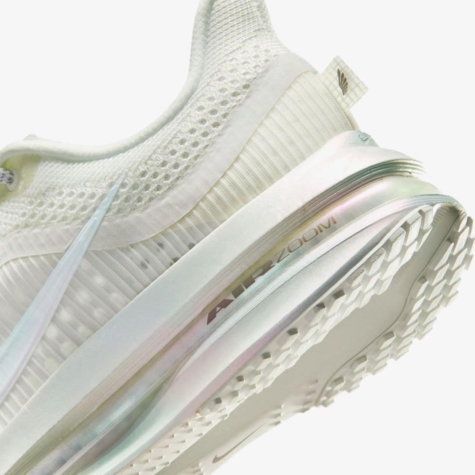 Outlet Жіночі кросівки NIKE W PEGASUS PREMIUM ESS IO9918-100_image_8