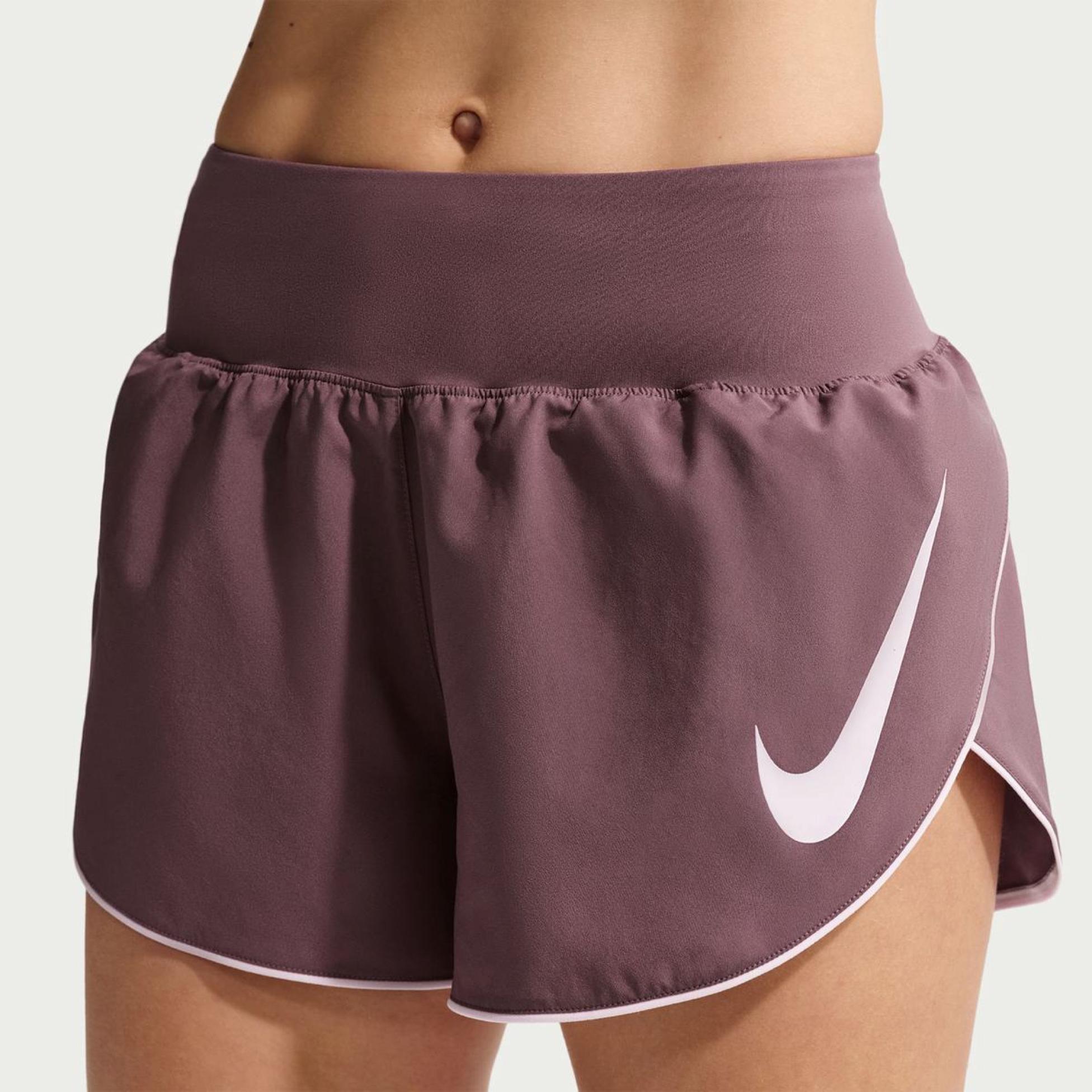 Outlet Жіночі шорти NIKE W NK TEMPO FLW SWSH MR DF SHRT IF1473-503