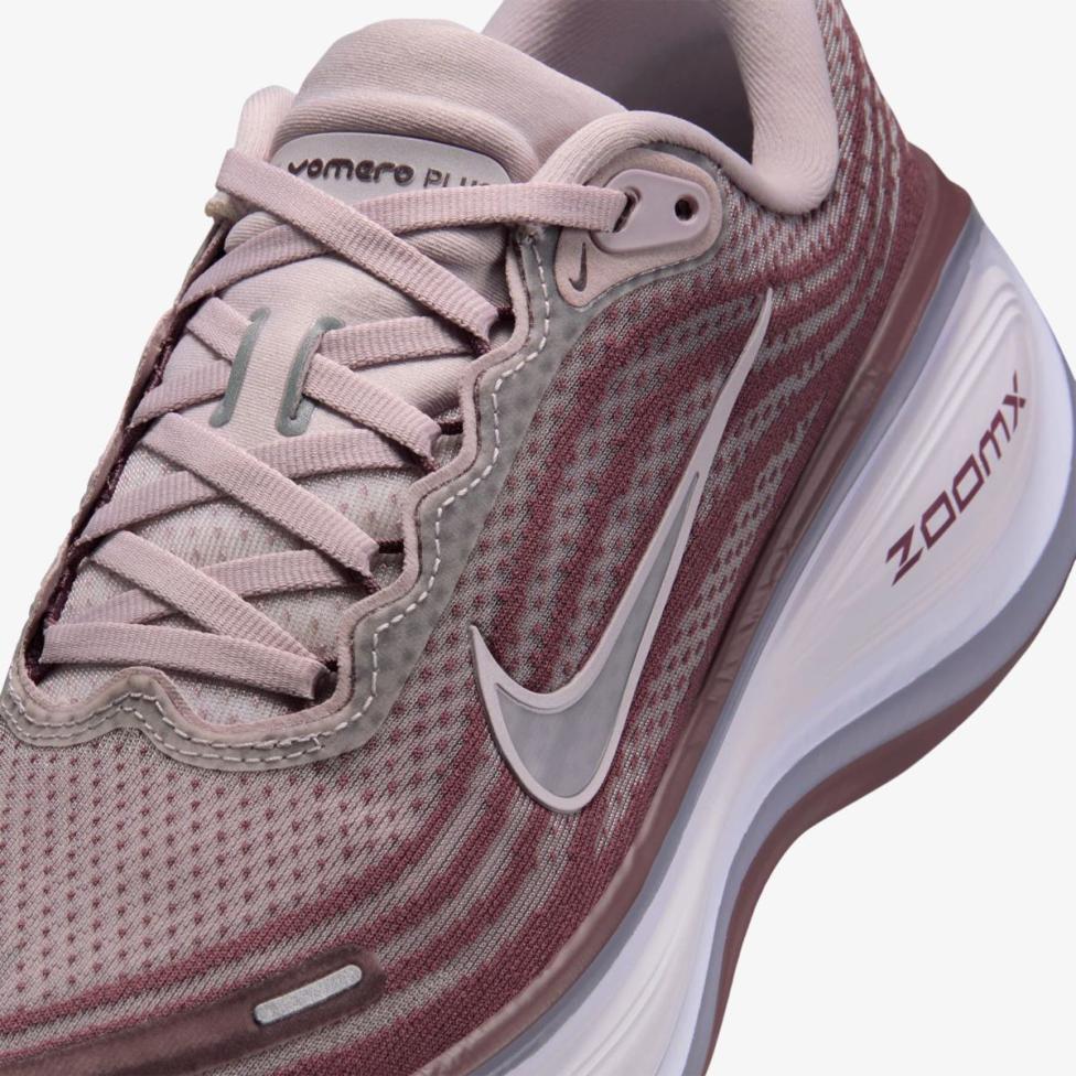 Outlet Женские кроссовки NIKE W VOMERO PLUS HV8154-502_image_7