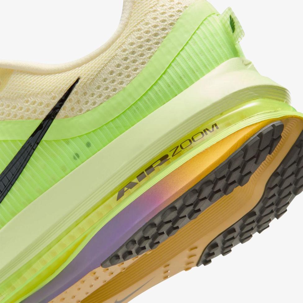 Outlet Чоловічі кросівки NIKE PEGASUS PREMIUM HQ2592-701_image_8