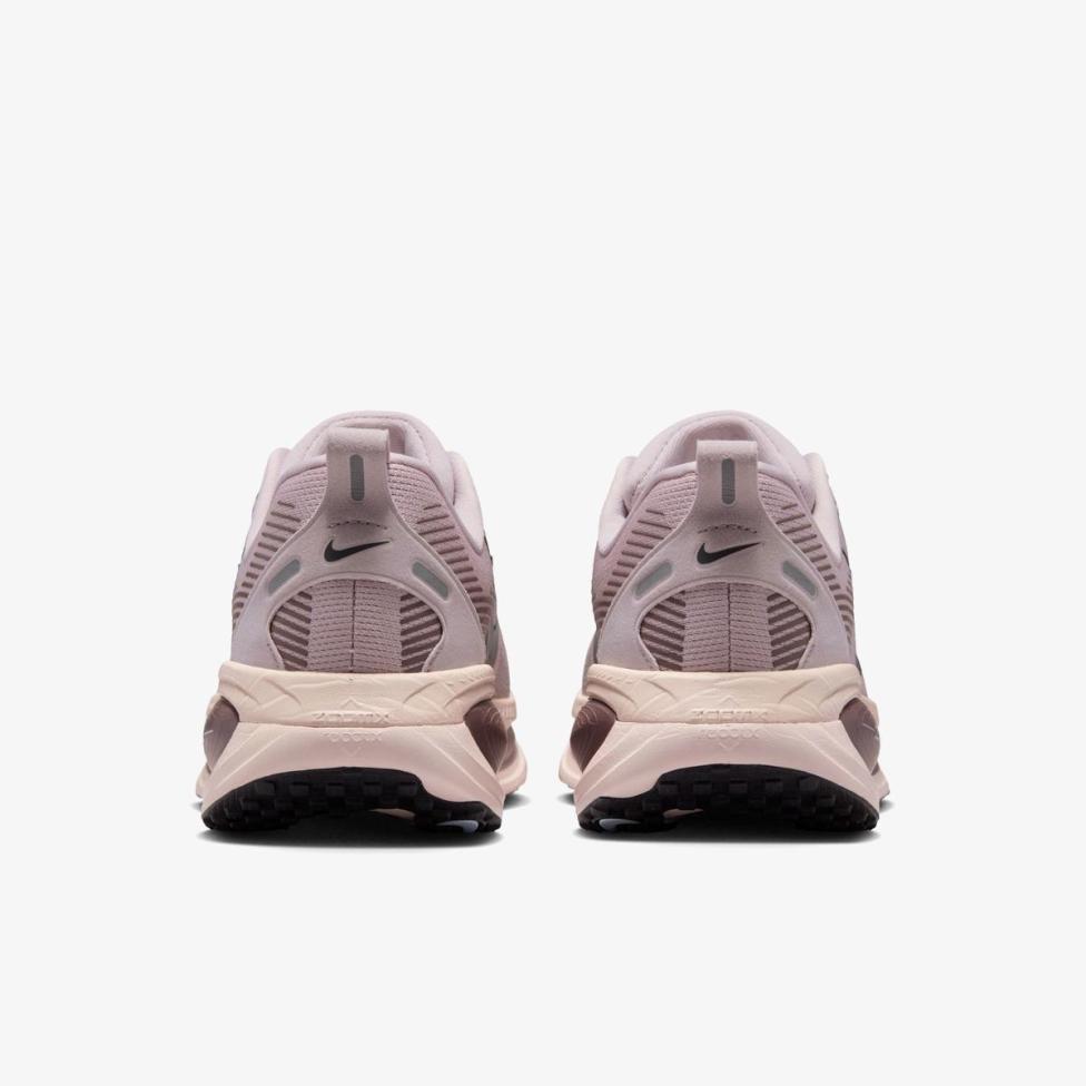 Outlet Жіночі кросівки NIKE W VOMERO 18 HM6804-607_image_6