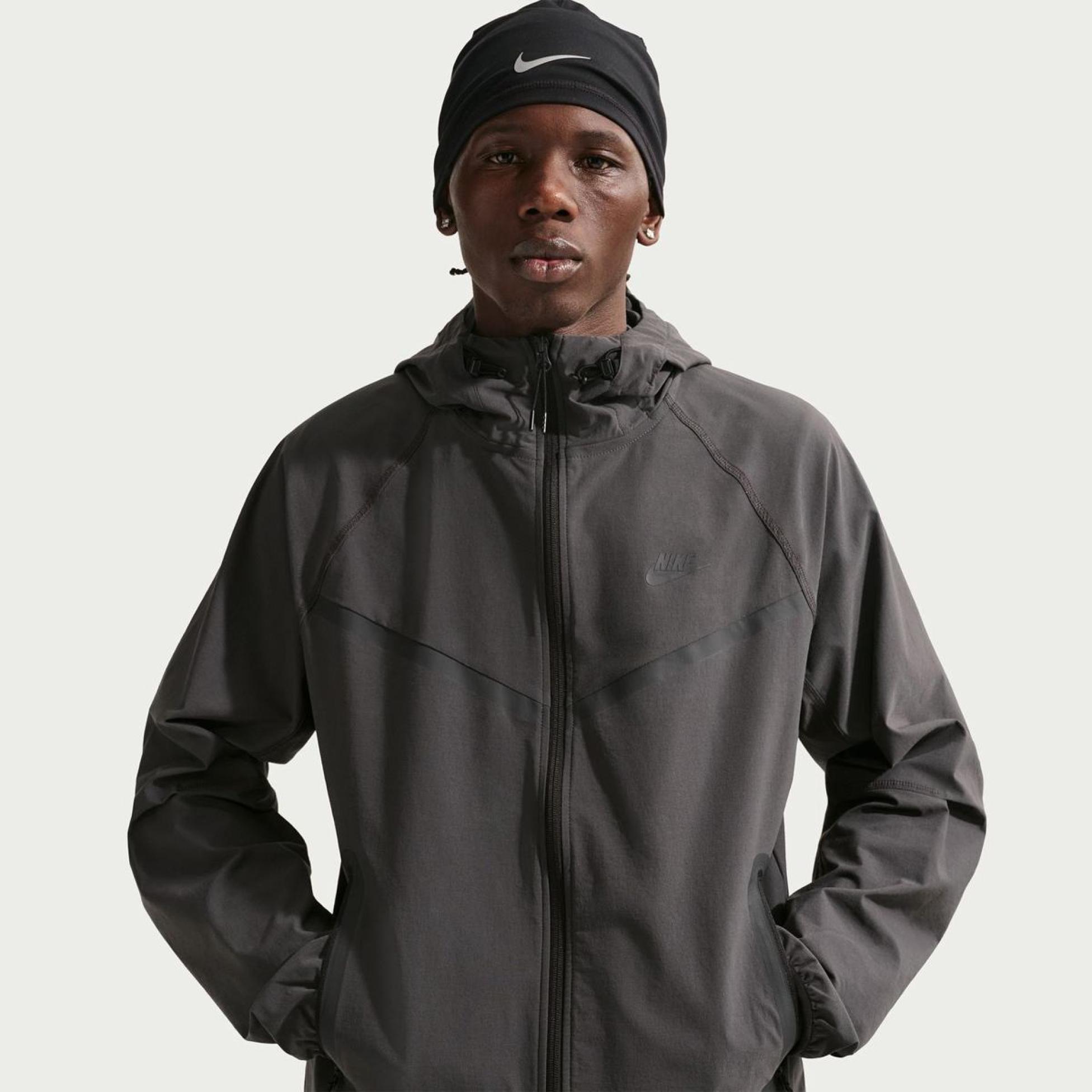 Outlet Чоловіча вітрівка NIKE M NK DF TCH WVN WR FZ JKT IU6965-060