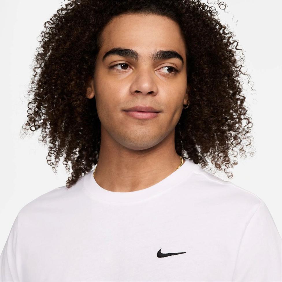 Outlet Чоловіча футболка NIKE M NSW TEE NK EMBRD SWSH FS BV0507-100_image_3