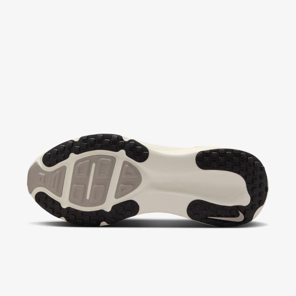 Outlet Чоловічі кросівки NIKE VOMERO 18 COCONUT MILK HM6803-101
