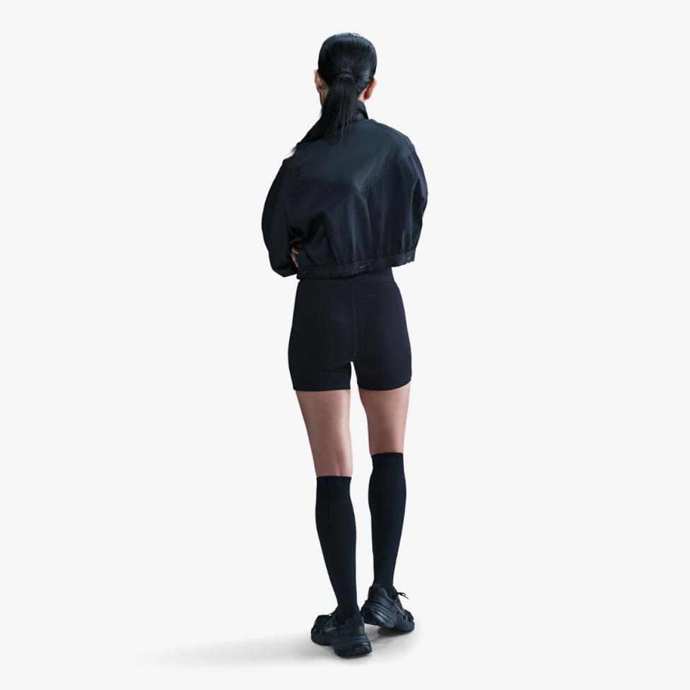 Outlet Жіночі шорти NIKE W NSW NK CLSC HR 5IN SHORT LBR HJ1019-010