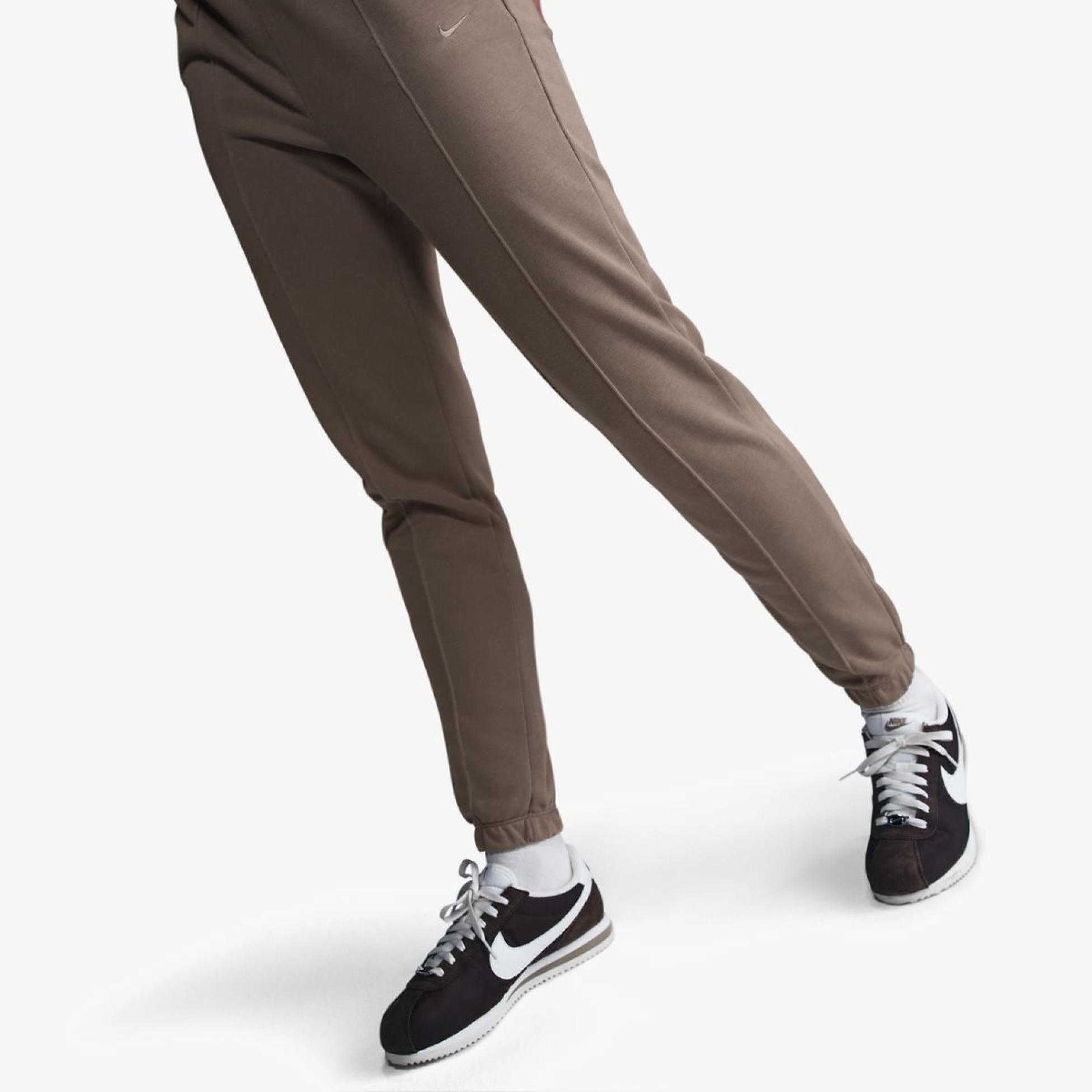 Outlet Жіночі штани NIKE SPORTSWEAR CHILL FN2434-233