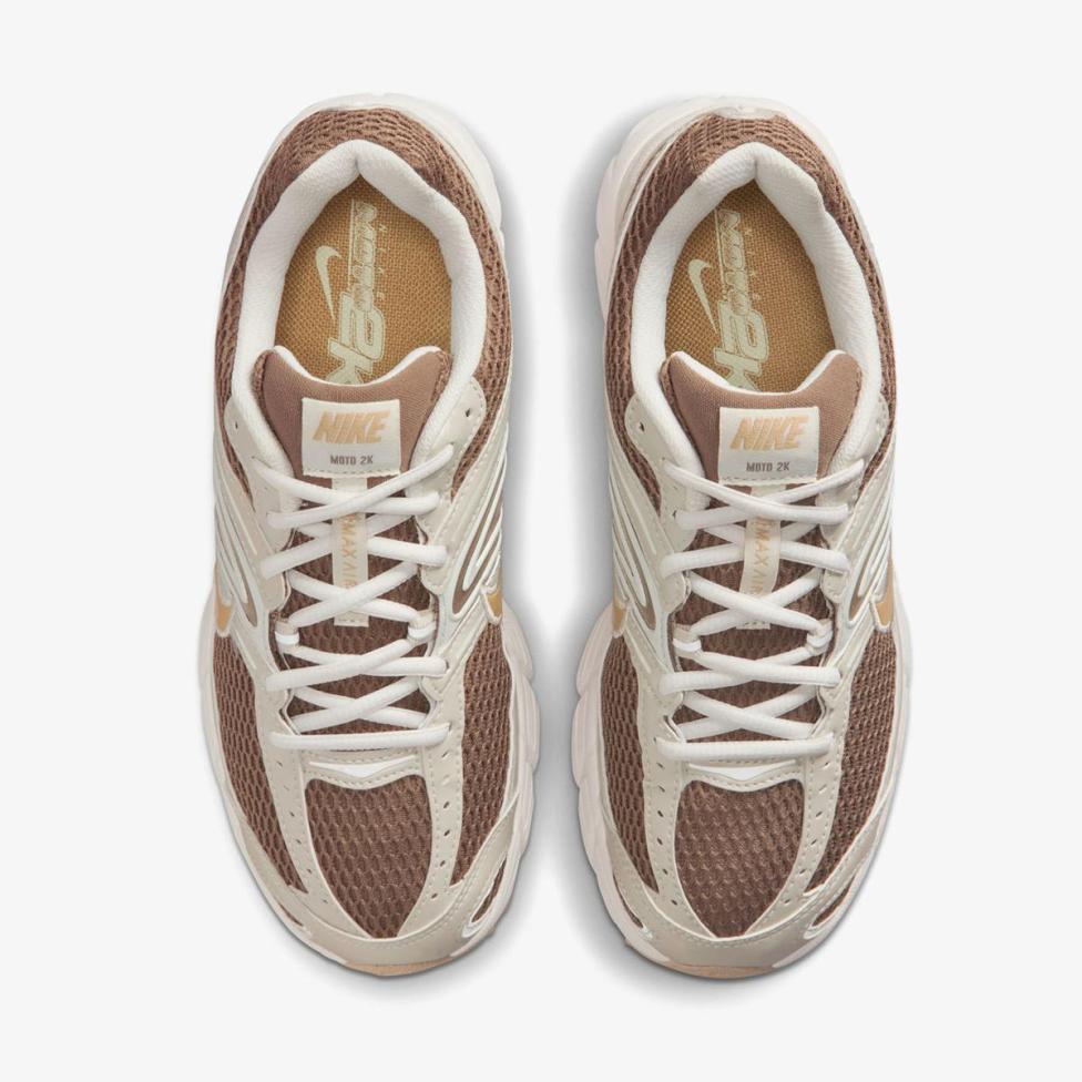 Outlet Жіночі кросівки NIKE AIR MAX MOTO 2K IQ0278-214_image_4