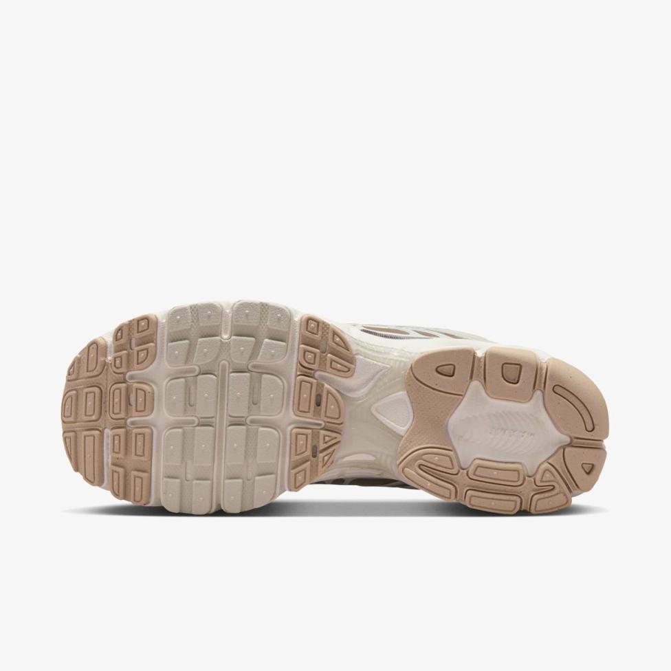 Outlet Жіночі кросівки NIKE AIR MAX MOTO 2K IQ0278-214