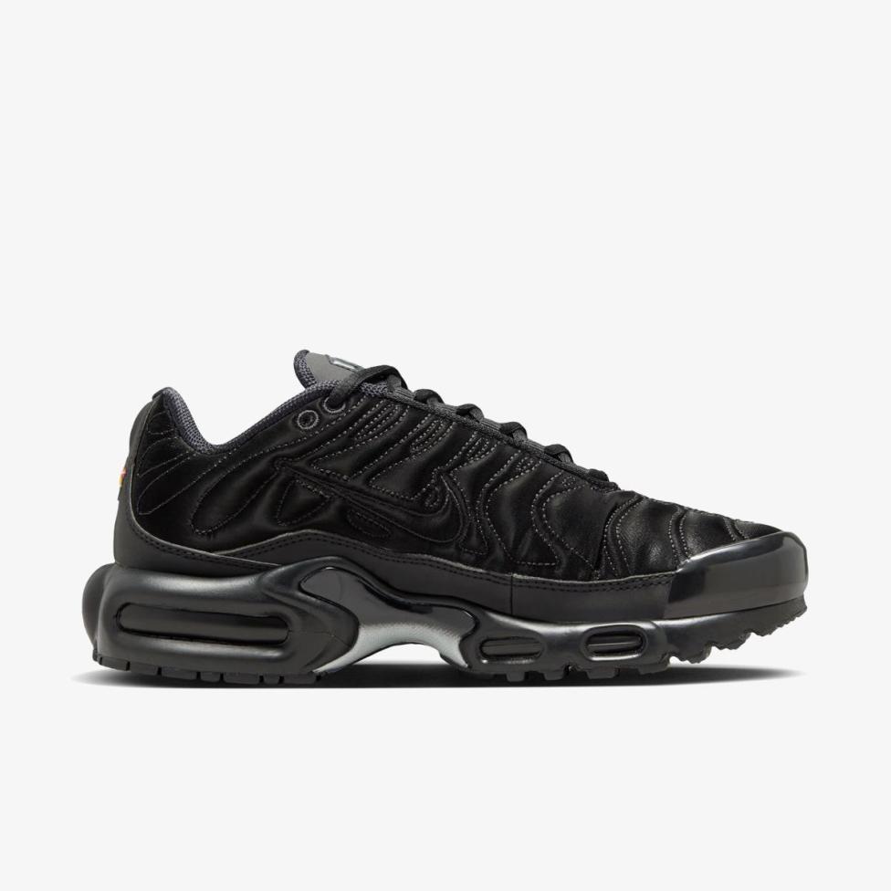 Outlet Женские кроссовки NIKE AIR MAX PLUS FV1169-001_image_3