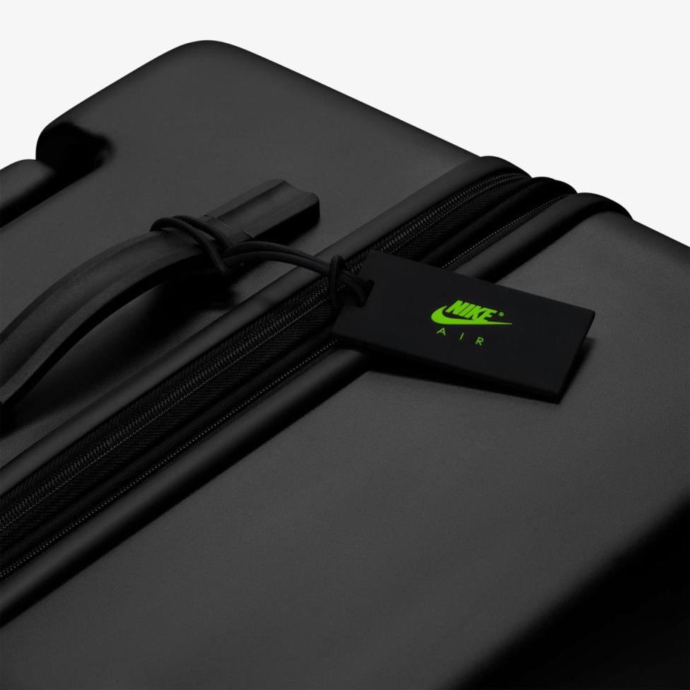 Outlet Чемодан NIKE NK 22IN HARDSHELL LUGGAGE HV8584-010_image_8