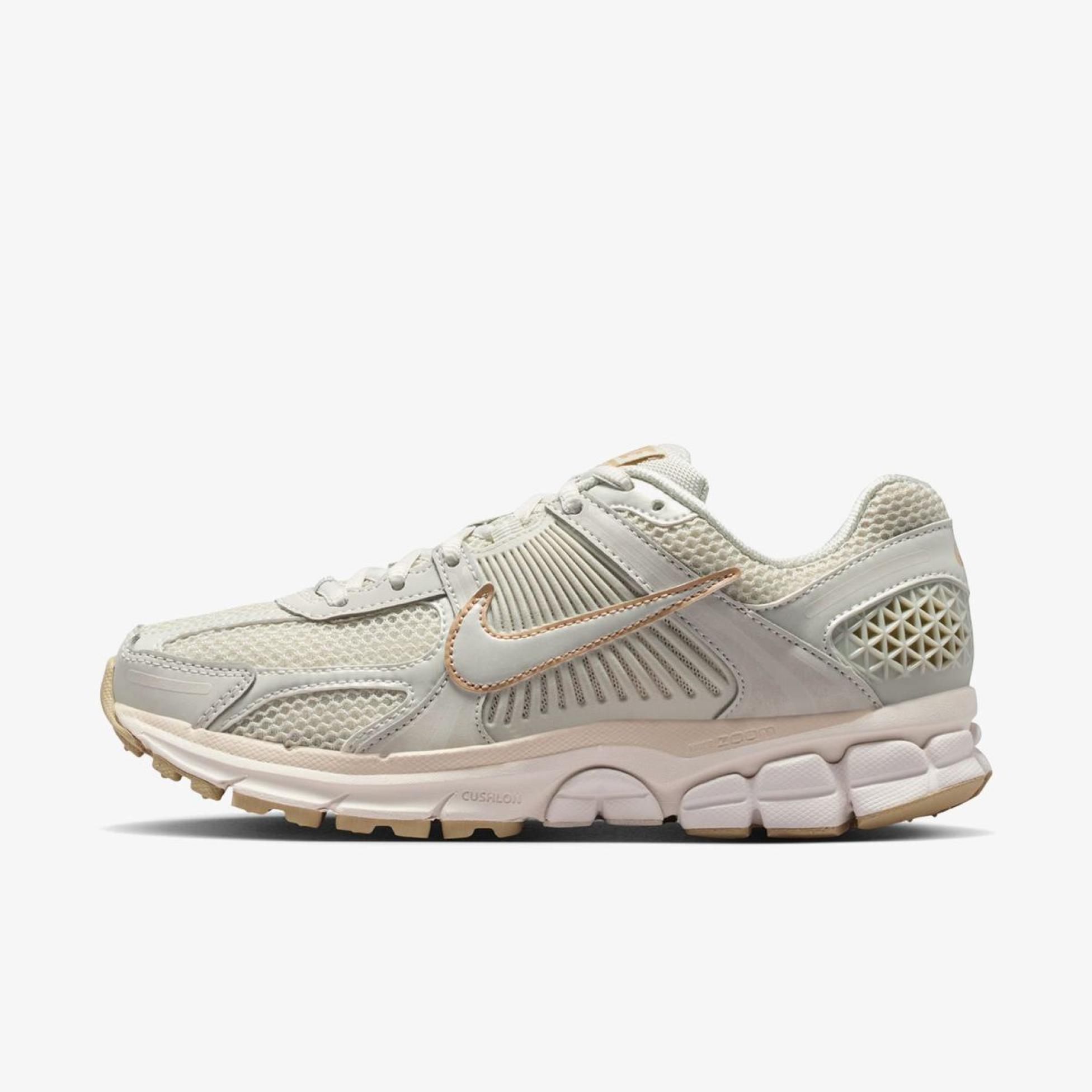 Outlet Жіночі кросівки NIKE ZOOM VOMERO 5 IB8929-003