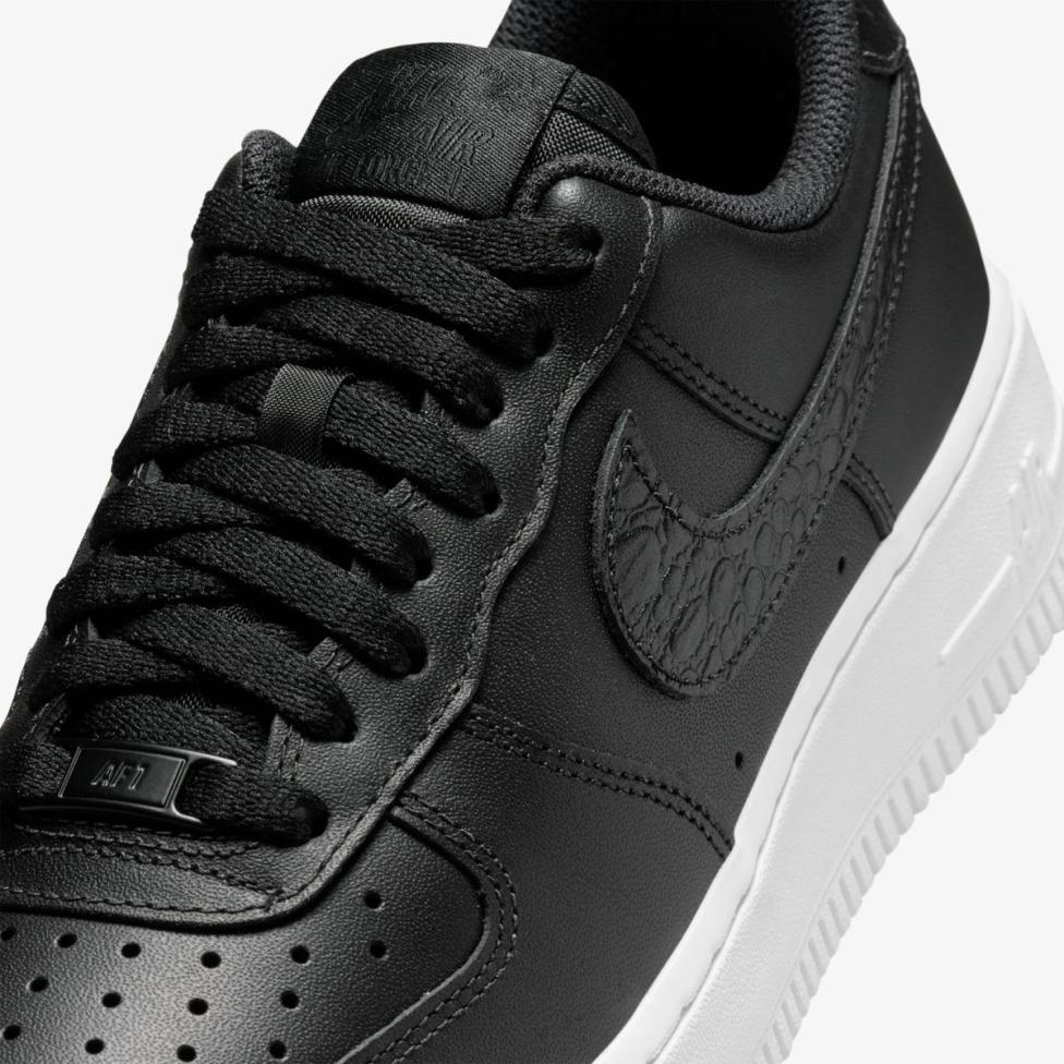 Outlet Жіночі кросівки NIKE AIR FORCE 1 07 SE IO4837-001_image_7