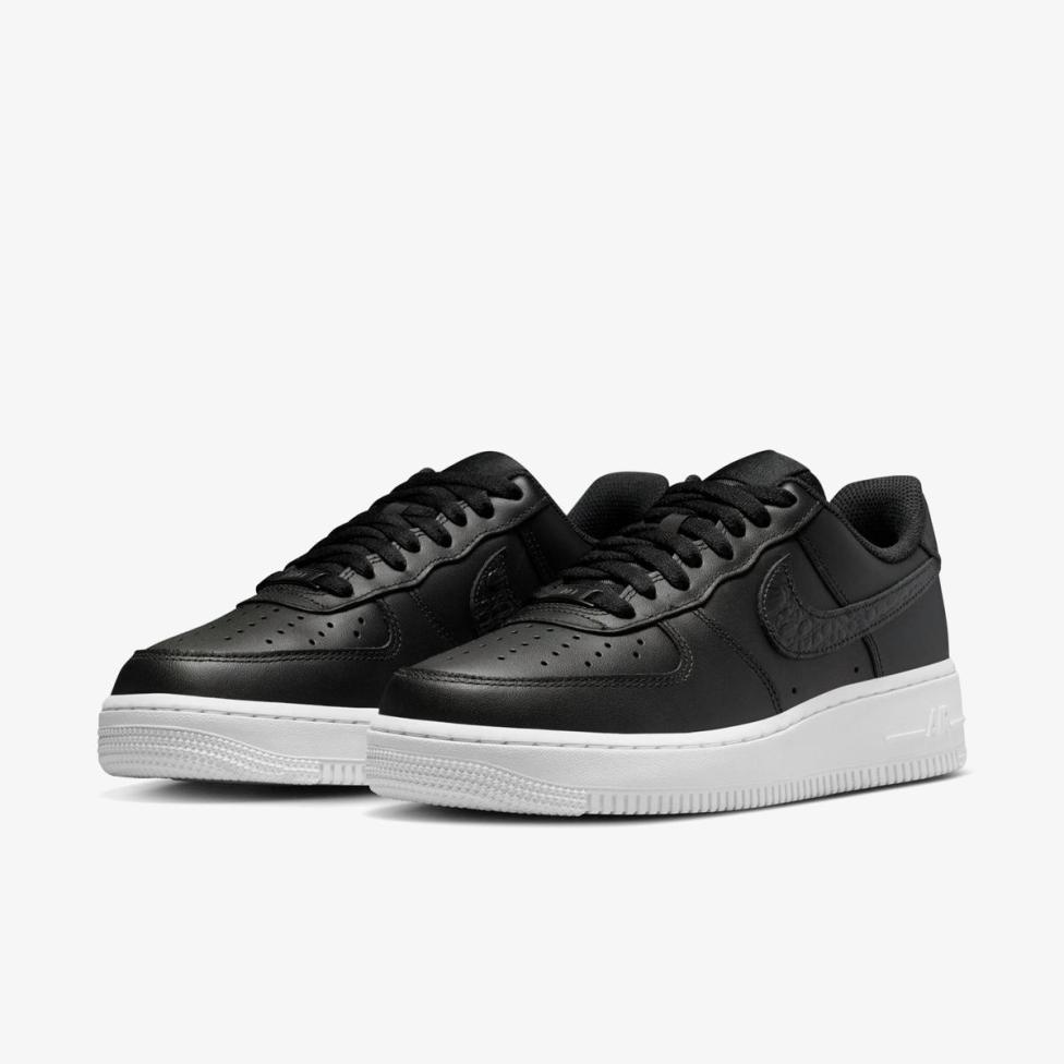 Outlet Жіночі кросівки NIKE AIR FORCE 1 07 SE IO4837-001_image_5