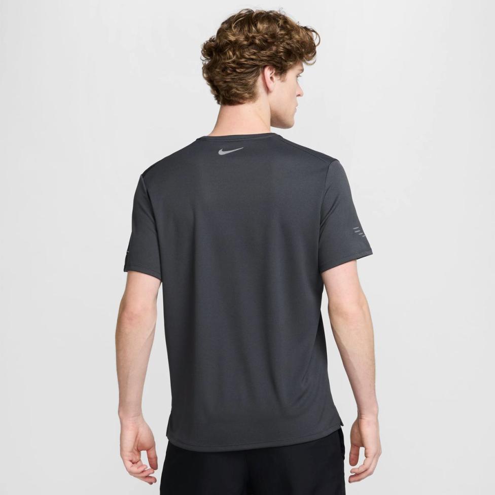 Outlet Чоловіча футболка NIKE DRI-FIT MILER FLASH IB4127-070