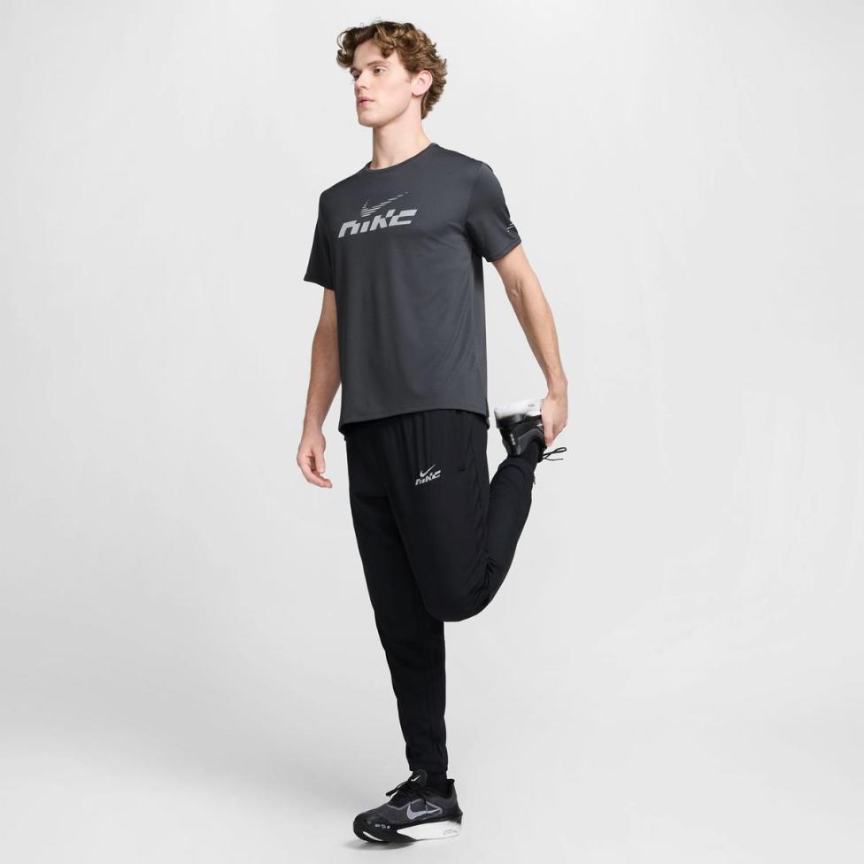 Outlet Чоловіча футболка NIKE DRI-FIT MILER FLASH IB4127-070_image_6