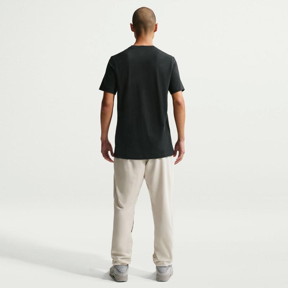 Outlet Чоловіча футболка NIKE U NSW TEE STD AIR PATCH IO9514-010_image_5