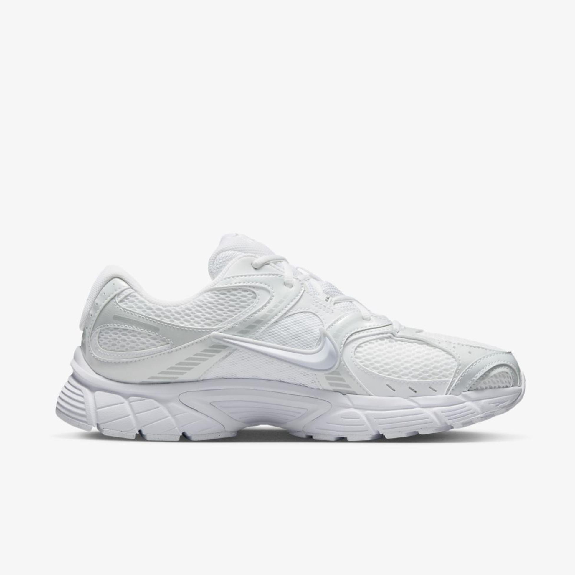 Outlet Чоловічі кросівки NIKE V5 RNR HJ5228-101