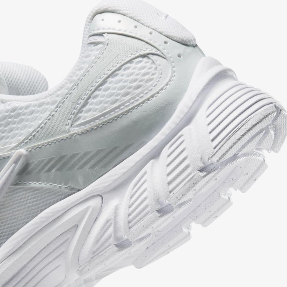 Outlet Чоловічі кросівки NIKE V5 RNR HJ5228-101_image_7