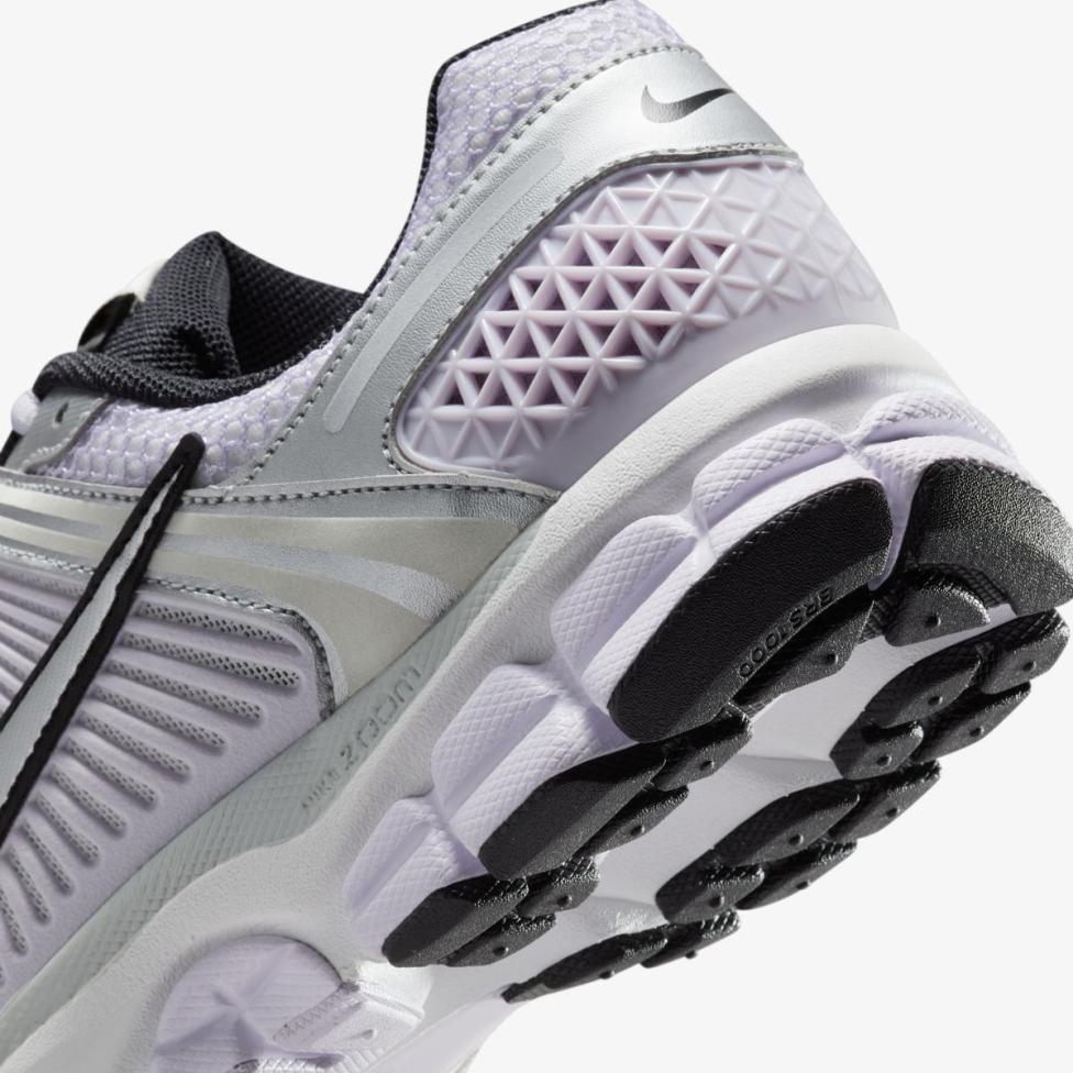 Outlet Жіночі кросівки NIKE W ZOOM VOMERO 5 M IB7253-500_image_8