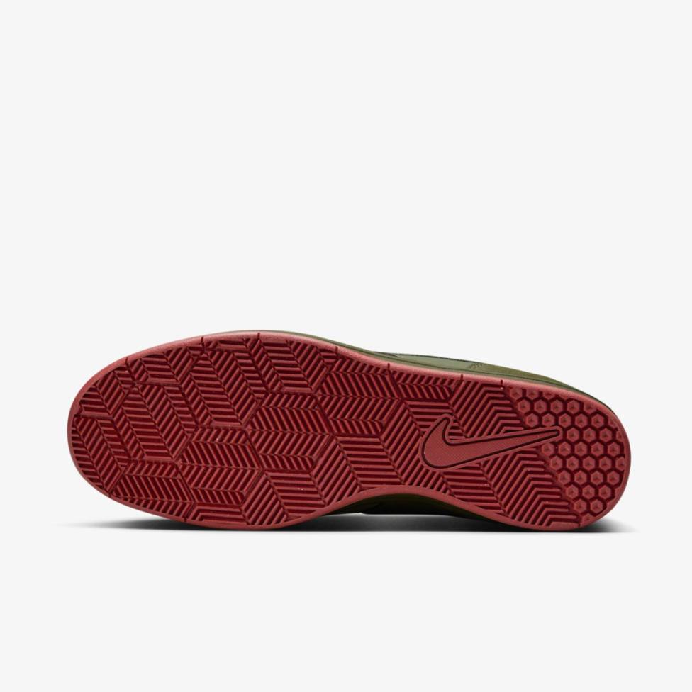 Outlet Чоловічі кросівки NIKE FOKUS IB2521-200