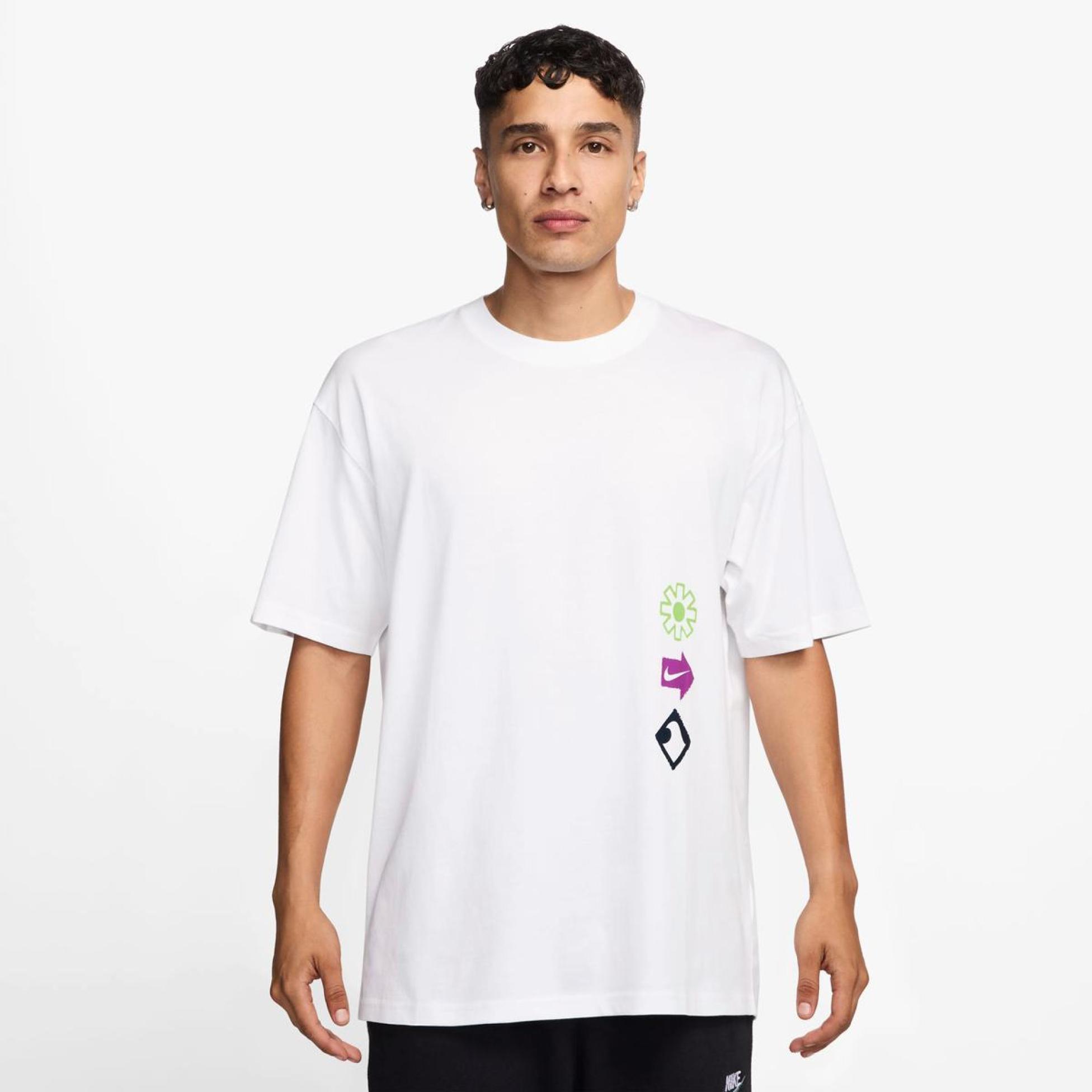 Outlet Чоловіча футболка NIKE U NSW TEE M90 OC BRANDRIF LBR HJ0762-100