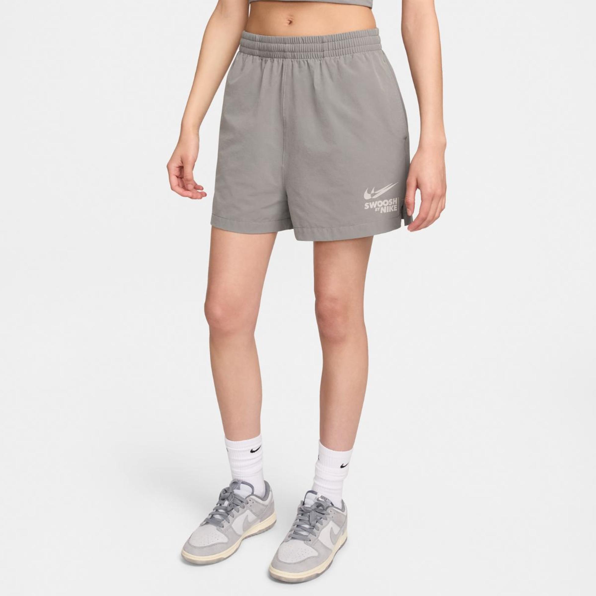 Outlet Жіночі шорти NIKE W NSW WOVEN SHORT GLS HF5529-029
