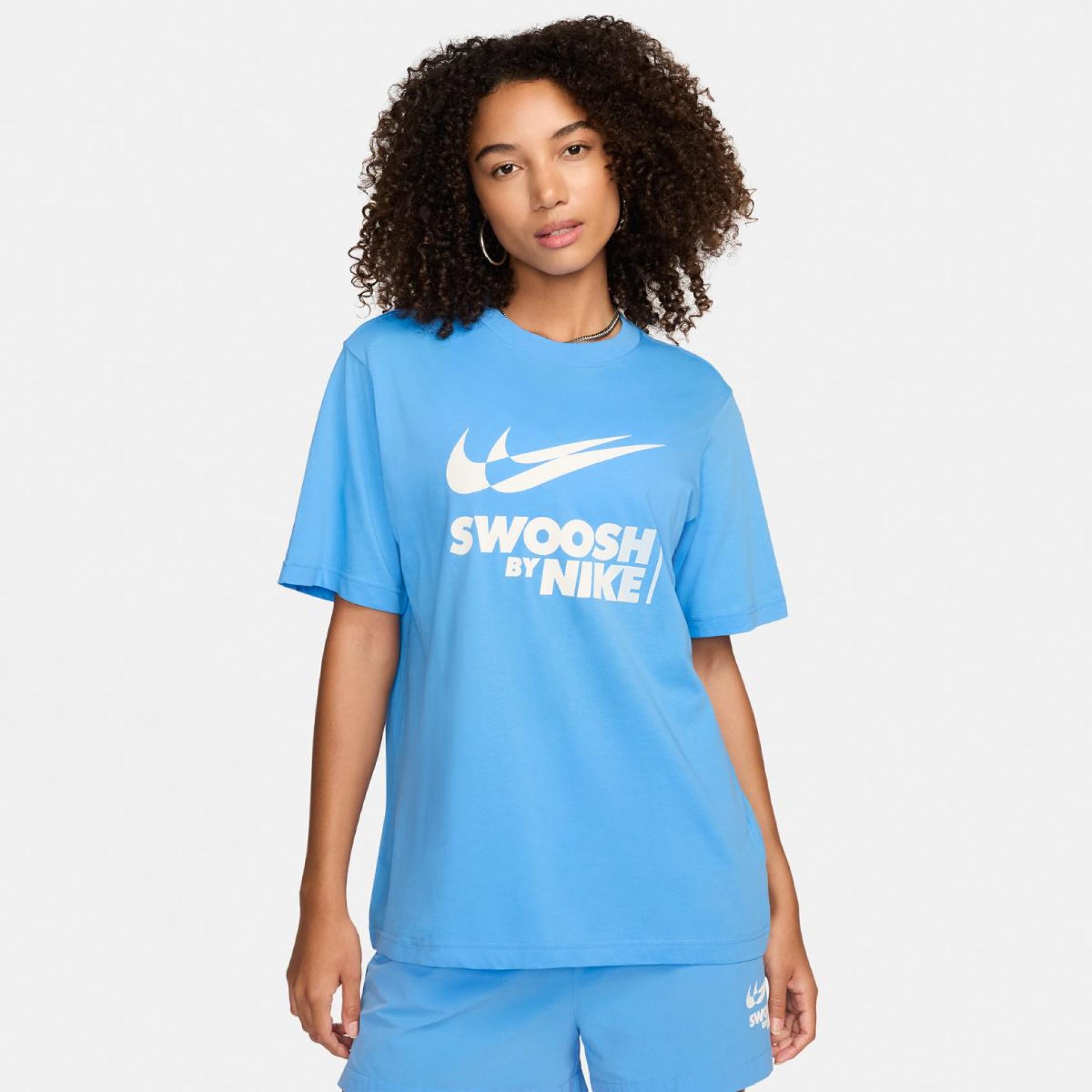 Outlet Жіноча футболка NIKE W NSW TEE BF GLS FZ4634-412