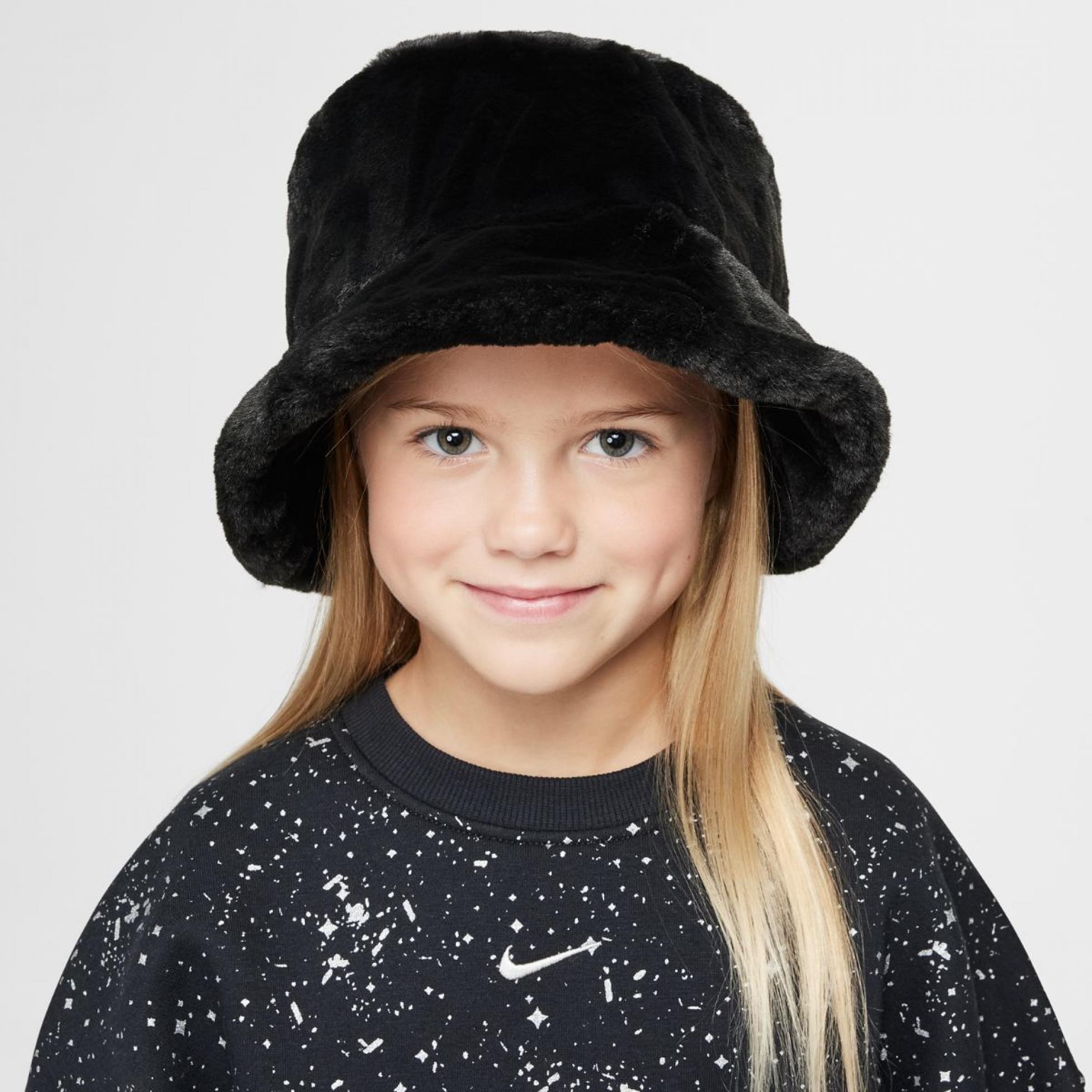 Outlet Дитяча панама NIKE K APEX BUCKET FAUX FUR FZ3061-010