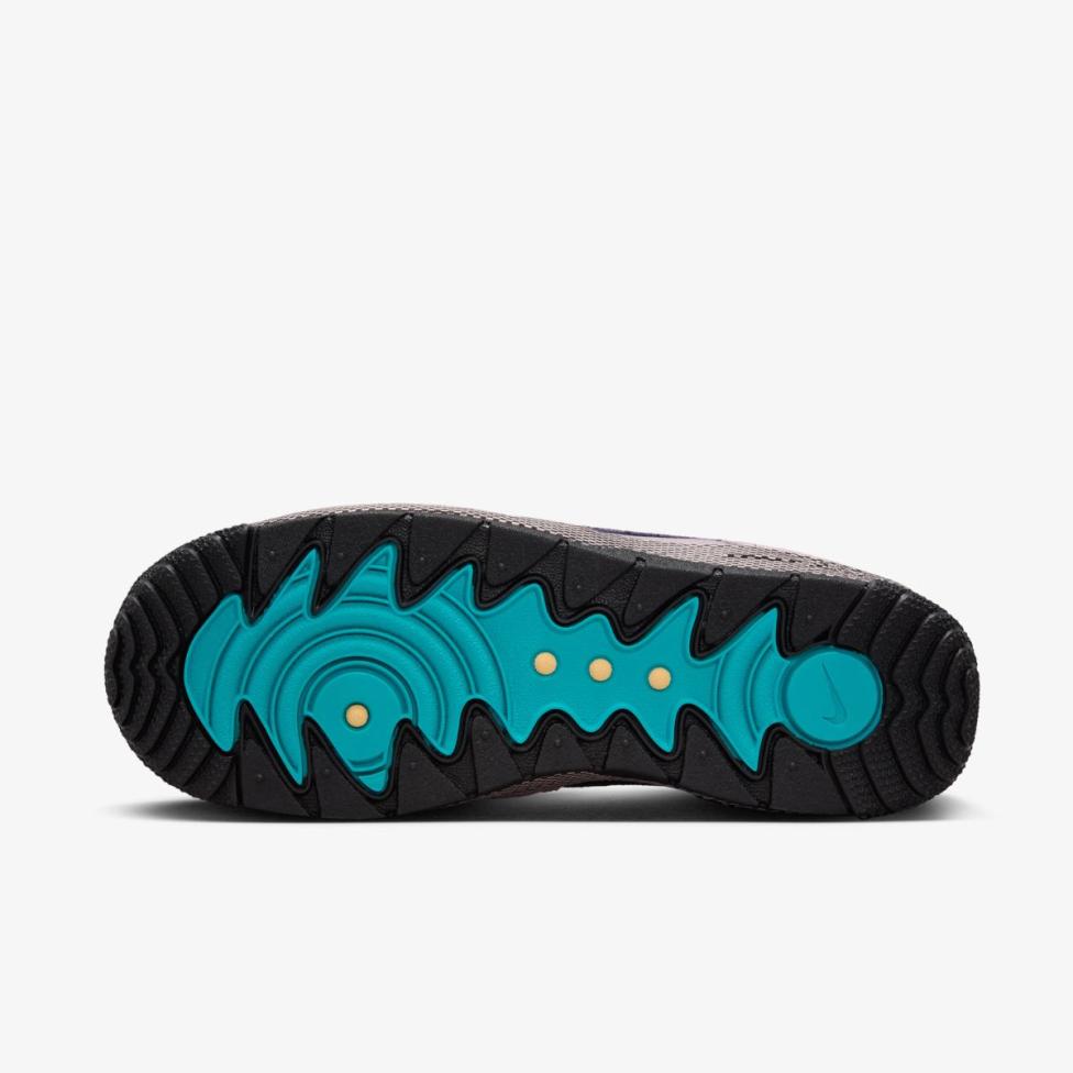 Outlet Жіночі кросівки NIKE W AIR FORCE 1 WILD FZ2600-200
