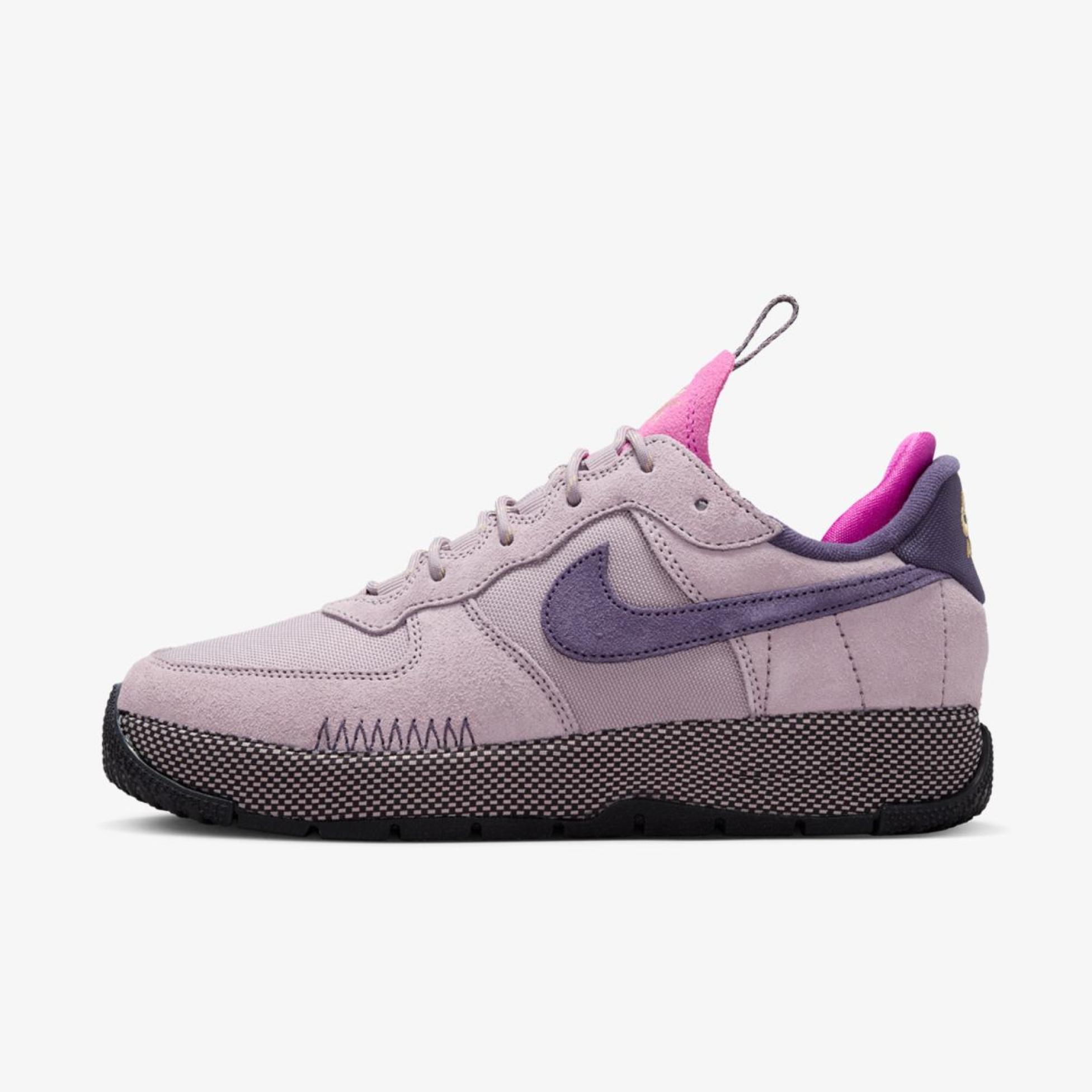 Outlet Жіночі кросівки NIKE W AIR FORCE 1 WILD FZ2600-200