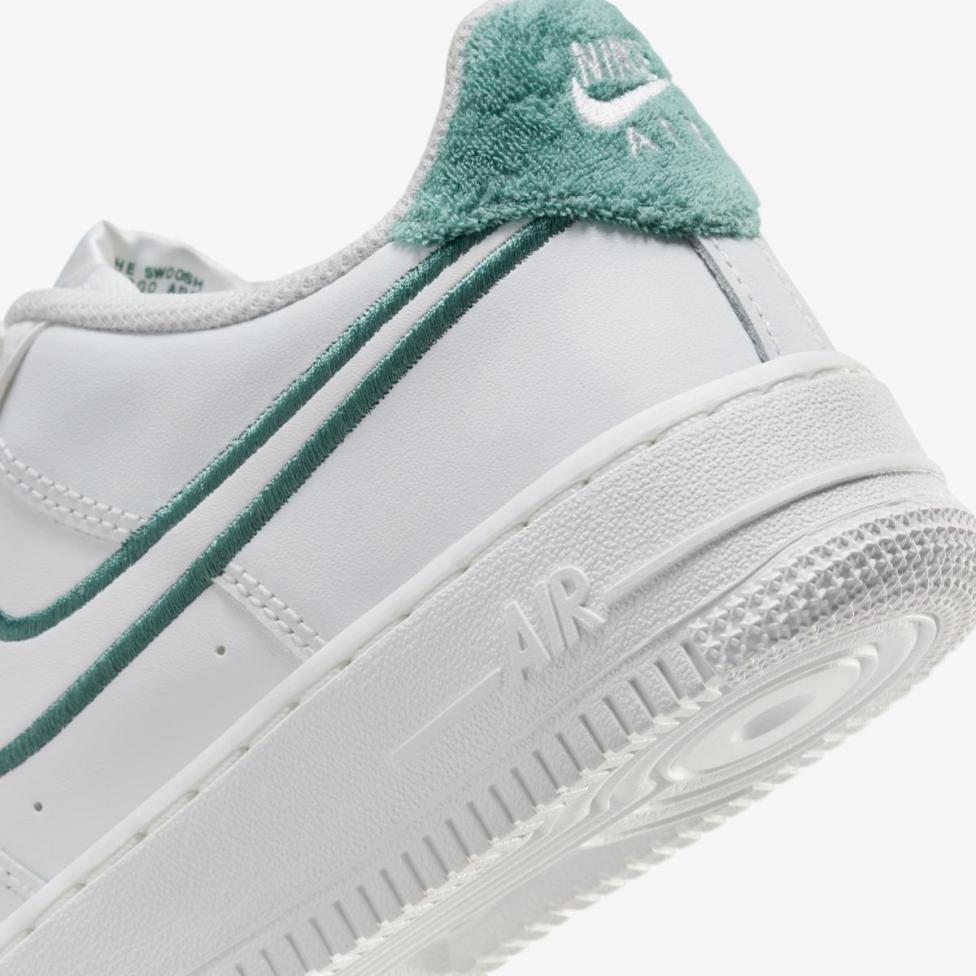 Outlet Дитячі кросівки NIKE AIR FORCE 1 LV8 3 (GS) FZ2008-100_image_8