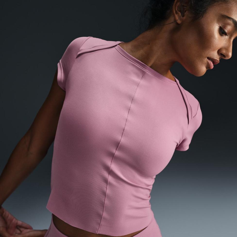 Outlet Жіноча футболка NIKE W NK INF Dri-FIT SS TOP NV FV8126-523