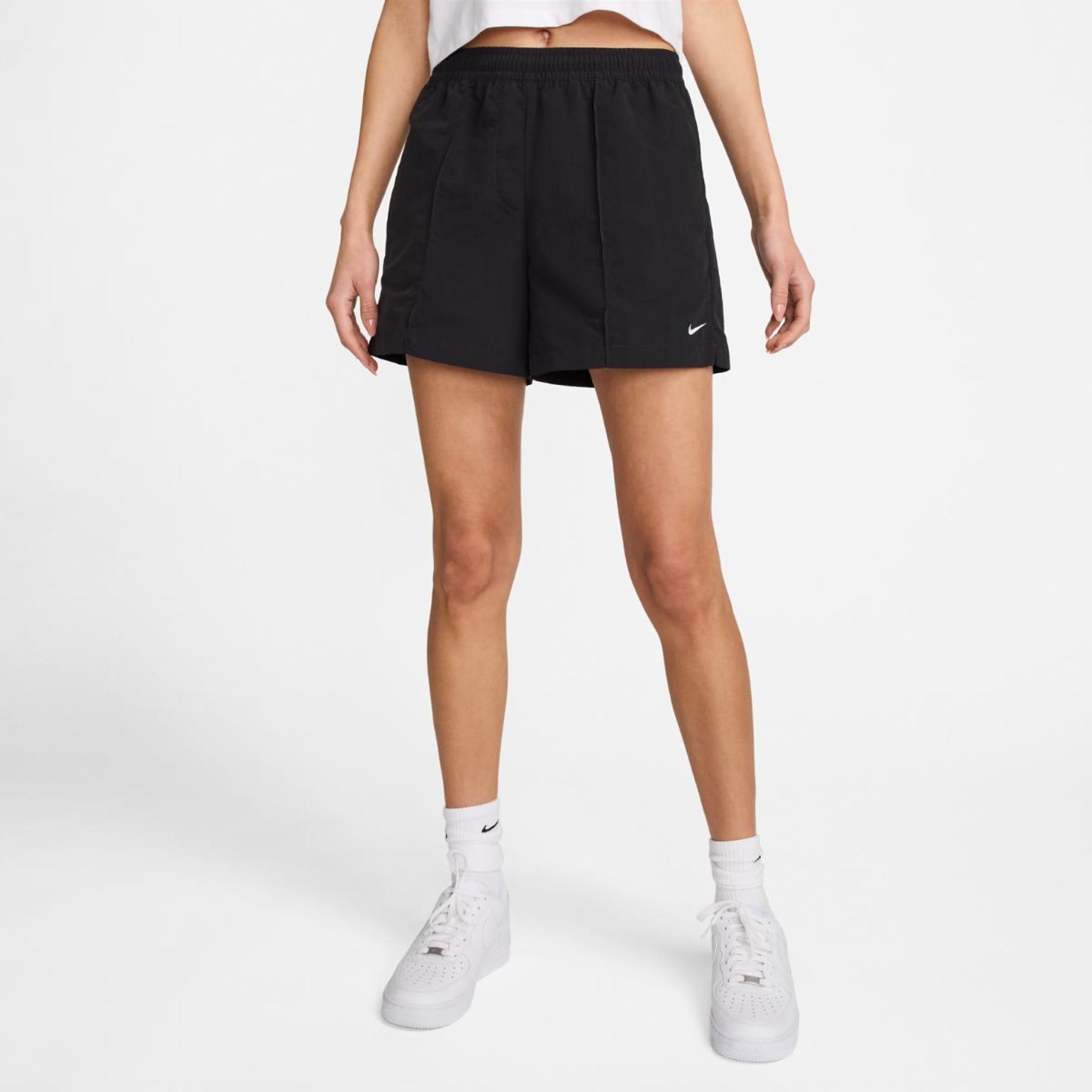 Outlet Жіночі шорти NIKE W NSW ESSNTL MR 5IN WVN SHRT FV6622-010