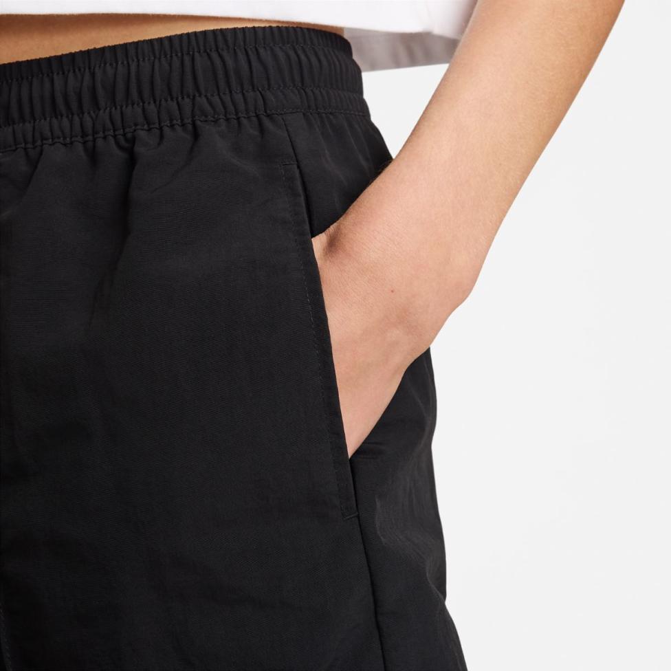 Outlet Жіночі шорти NIKE W NSW ESSNTL MR 5IN WVN SHRT FV6622-010_image_4