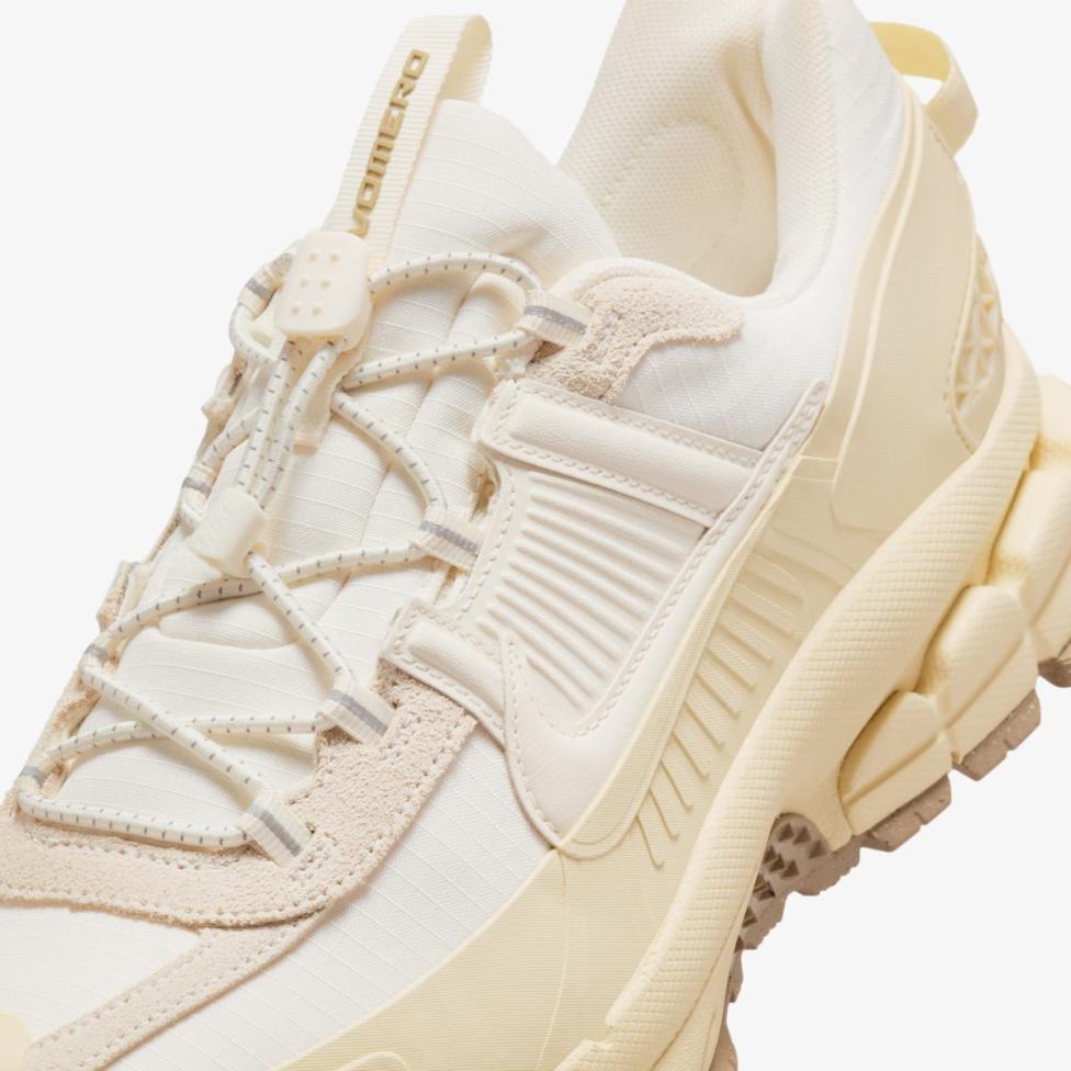 Outlet Мужские кроссовки NIKE ZOOM VOMERO ROAM FV2295-101_image_7