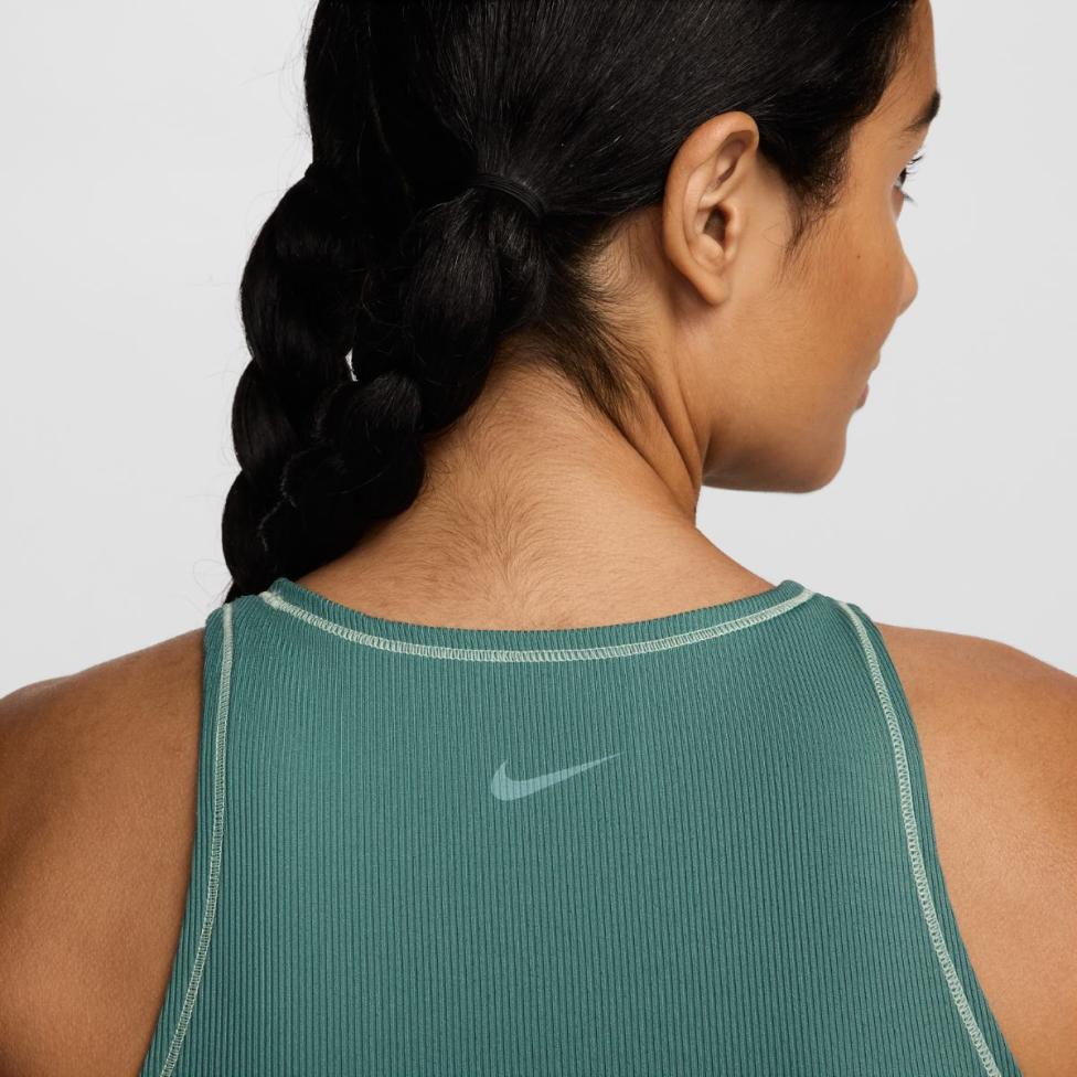Outlet Жіноча майка NIKE W ONE FITTED Dri-FIT RIB TANK NV FN3077-361_image_4