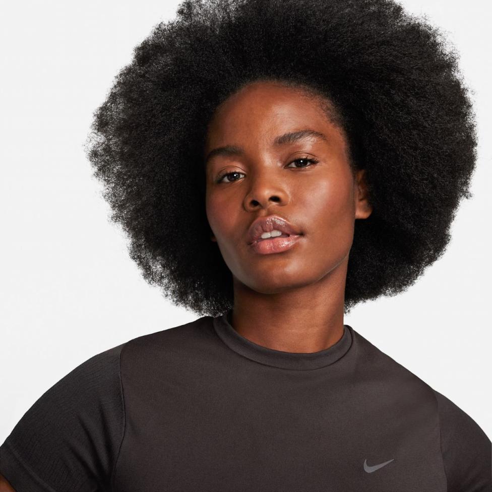Outlet Жіноча футболка NIKE W RN DVN Dri-FITADV ENG SS TP FN2581-227_image_3